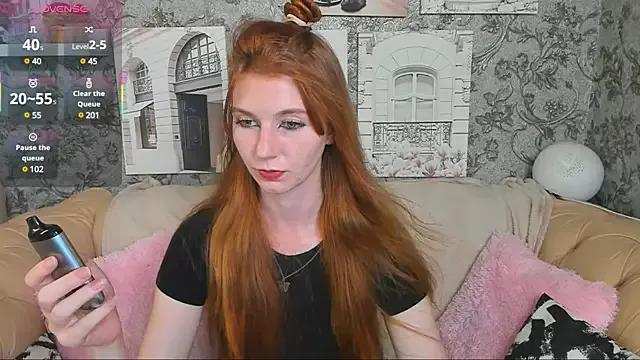Discover our girls online shows and discover the company of countless livestreamers, with stunning shapes, sex toys and more.