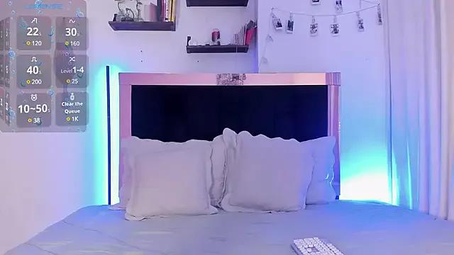 Carorosse from StripChat is Freechat