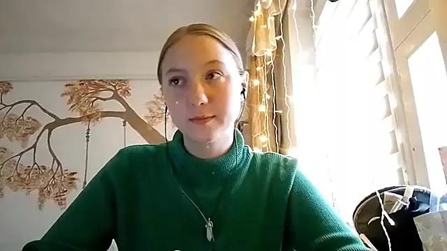 CarynFlaryn from StripChat is Freechat