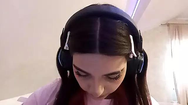CashmereHeat from StripChat is Freechat