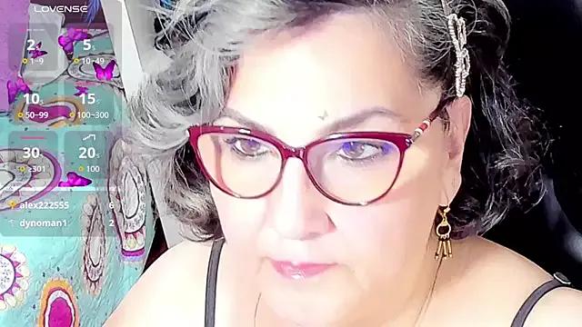 cataleya_mom from StripChat