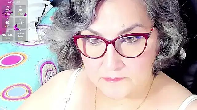 cataleya_mom from StripChat