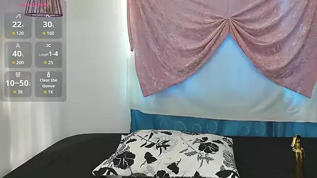 Discover our girls online shows and discover the company of countless livestreamers, with stunning shapes, sex toys and more.