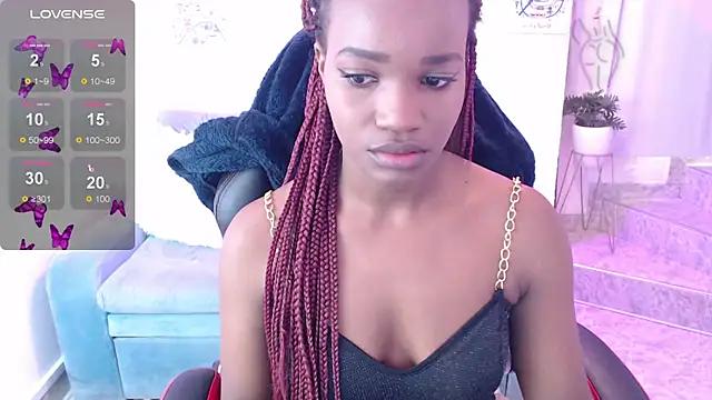 Discover our girls online shows and discover the company of countless livestreamers, with stunning shapes, sex toys and more.
