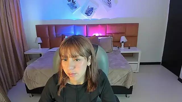 Catti_Brie from StripChat is Freechat