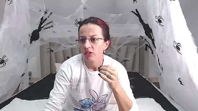 CatWoman0001 from StripChat is Freechat