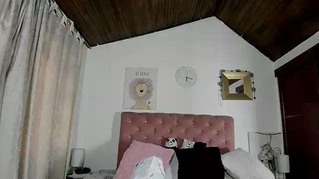 CelessteRedds from StripChat