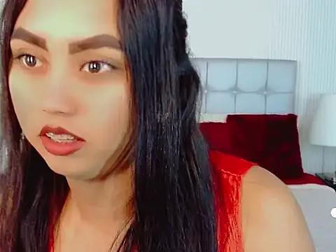 Discover our girls online shows and discover the company of countless livestreamers, with stunning shapes, sex toys and more.