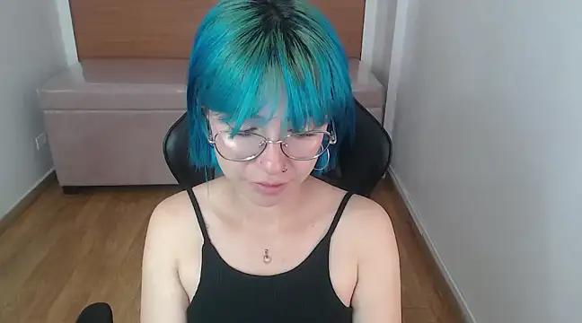 Discover our girls online shows and discover the company of countless livestreamers, with stunning shapes, sex toys and more.