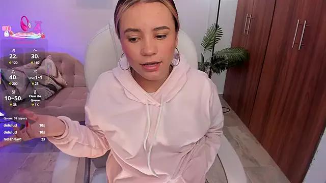 Celestee_rain from StripChat is Freechat