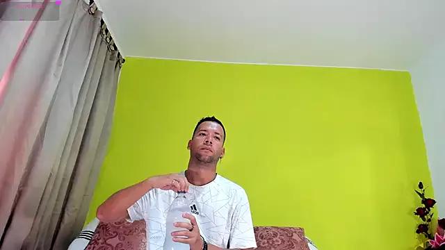 Celesteyorucso from StripChat is Freechat