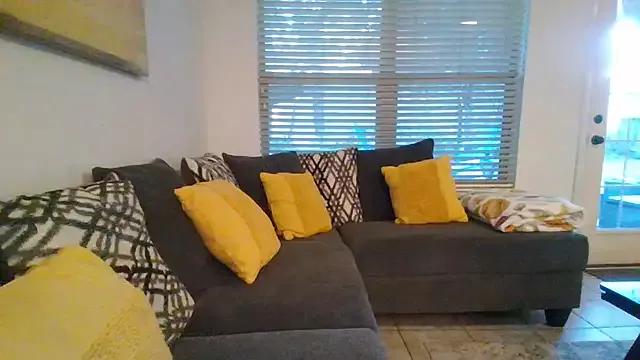 Photos of chainjulious from StripChat is Freechat