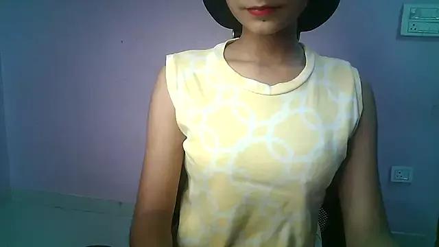 Chandani-Love from StripChat is Freechat