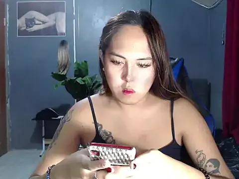 Discover our girls online shows and discover the company of countless livestreamers, with stunning shapes, sex toys and more.