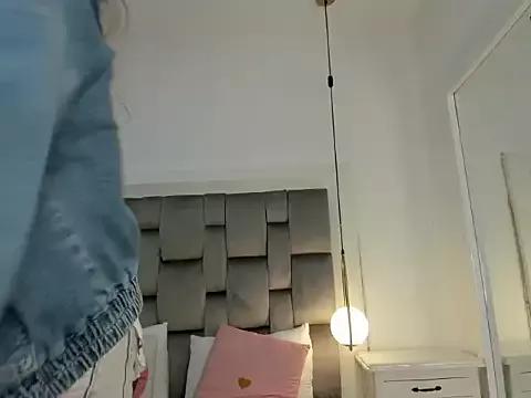channel_skie from StripChat is Freechat
