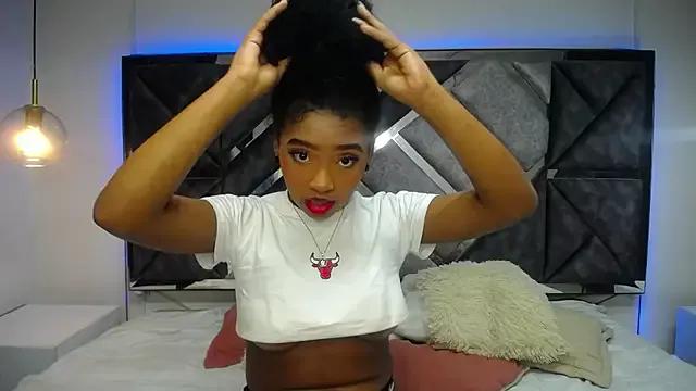 Discover our girls online shows and discover the company of countless livestreamers, with stunning shapes, sex toys and more.
