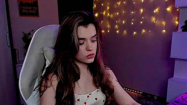 CharmingVixen from StripChat is Freechat