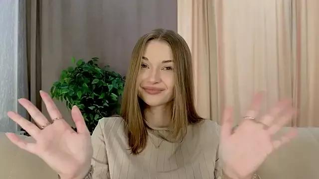 Discover our girls online shows and discover the company of countless livestreamers, with stunning shapes, sex toys and more.