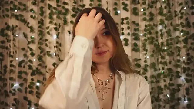 cheeky_cherry_juice from StripChat is Freechat