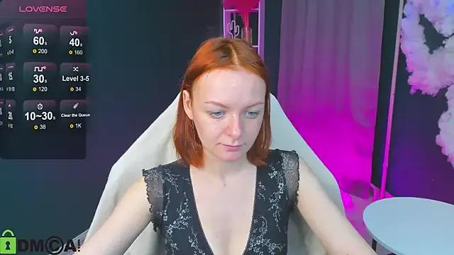 Discover our girls online shows and discover the company of countless livestreamers, with stunning shapes, sex toys and more.