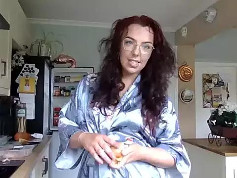 Cherry_Rose_xox from StripChat is Freechat