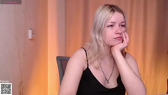 CherryKnight666 from StripChat is Freechat