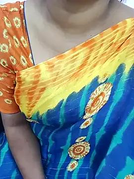 Cherrysausy from StripChat is Freechat