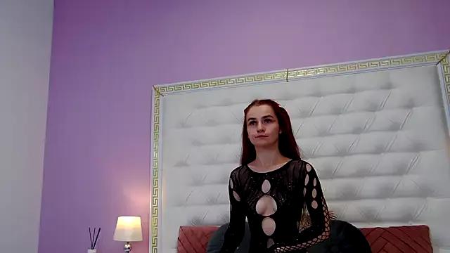 Discover our girls online shows and discover the company of countless livestreamers, with stunning shapes, sex toys and more.