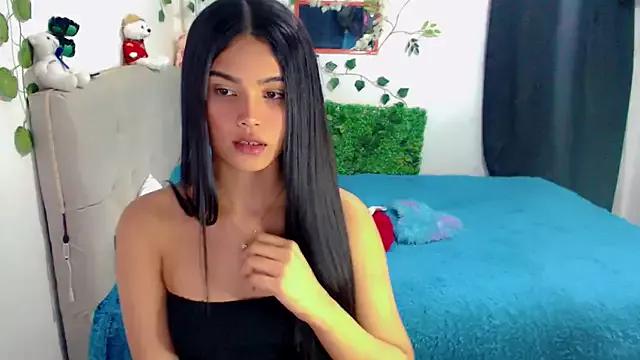 Discover our girls online shows and discover the company of countless livestreamers, with stunning shapes, sex toys and more.