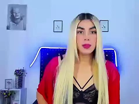 Discover our girls online shows and discover the company of countless livestreamers, with stunning shapes, sex toys and more.