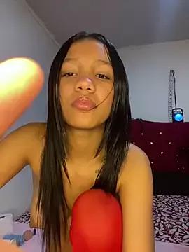 ChloeAndSamantha777 from StripChat is Freechat