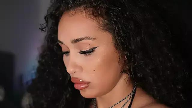ChloeJoyce webcams show profile image 
