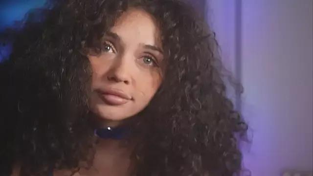 ChloeJoyce from StripChat is Freechat