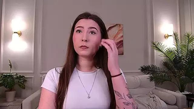ChloeKissesYou from StripChat is Freechat