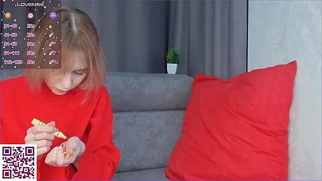 Discover our girls online shows and discover the company of countless livestreamers, with stunning shapes, sex toys and more.