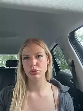 Chloemillerrxx from StripChat is Freechat