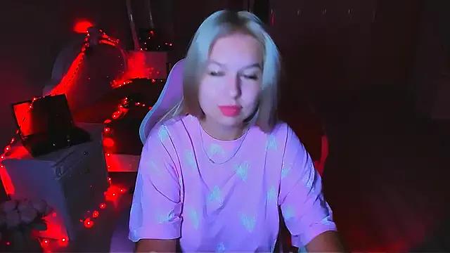 ChloeRicc from StripChat is Freechat