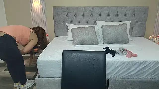 ChloeShine_ from StripChat is Freechat
