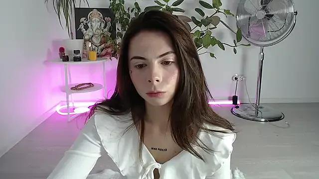 ChloeSummers from StripChat is Freechat