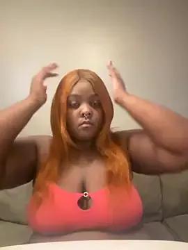 chocolate_covered_peaches from StripChat is Freechat