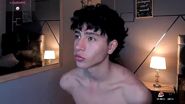 Christopher_77 from StripChat is Freechat
