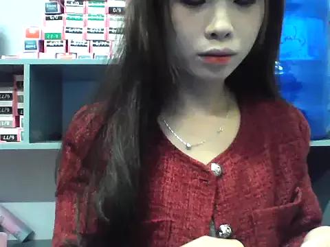 Discover our girls online shows and discover the company of countless livestreamers, with stunning shapes, sex toys and more.