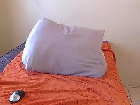 Chubby-Deligent from StripChat is Freechat