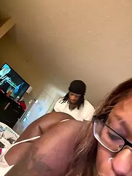 CinnaCakesss from StripChat