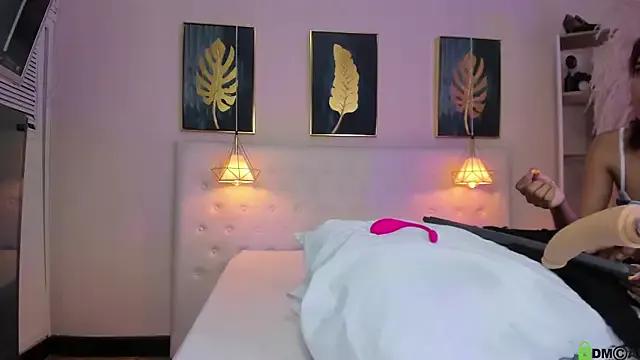 Cinnamon_Star from StripChat