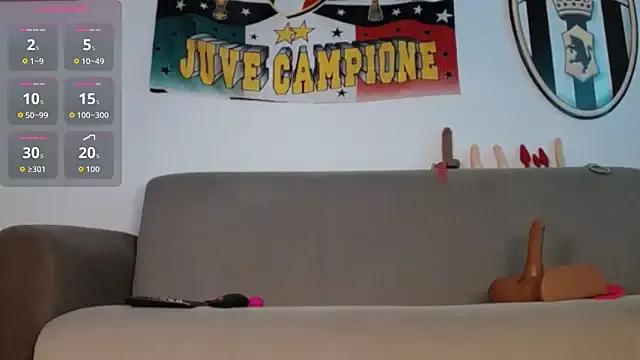 CinnaMorena from StripChat is Freechat