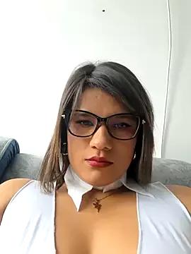 CinthiaRouse33 webcams show profile image 