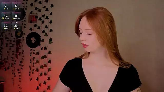 Ckarollina from StripChat is Freechat