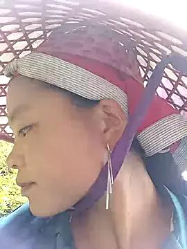 clara-cute from StripChat is Freechat