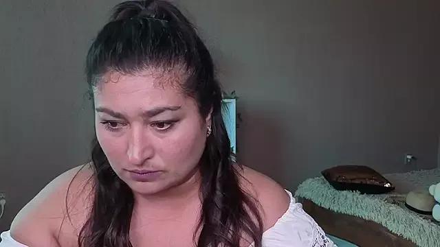 Clara_Crystal_ from StripChat is Freechat